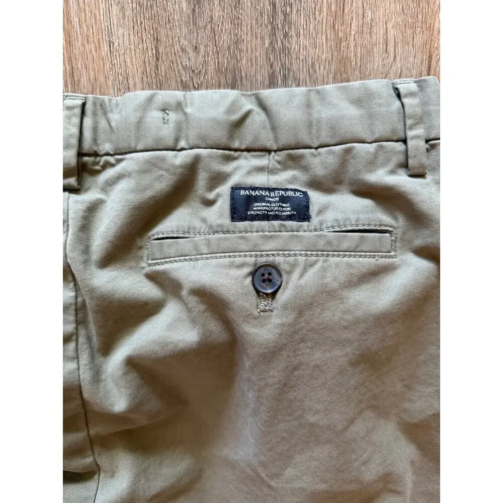 Banana Republic Lived In Chino Slim Fit Men’s Green Pants Size 35x34